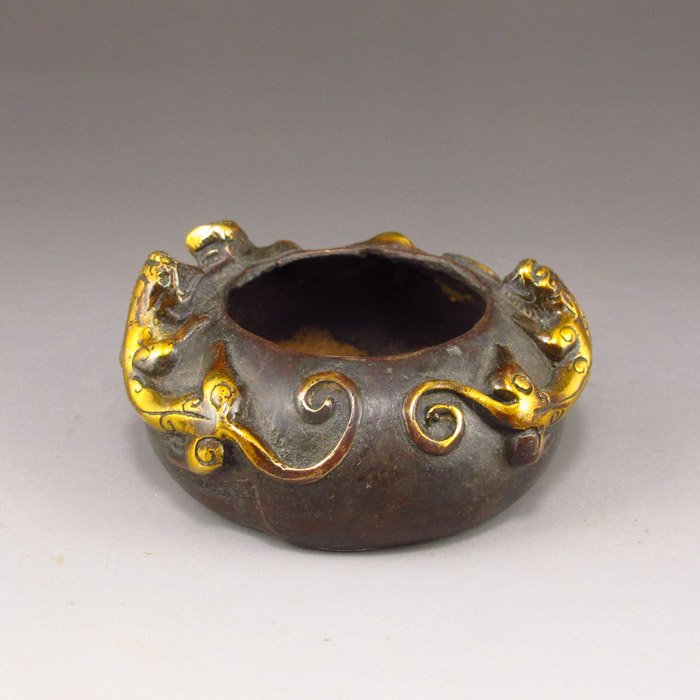 Chinese Brass Scholar Brush Washer w Xuan De Mark: Chinese Brass Scholar Brush Washer w Dragon & Xuan De Mark Dimension:64*63*24(mm) 2.52*2.48*0.94(in) Weight 0.22 lbs/100g