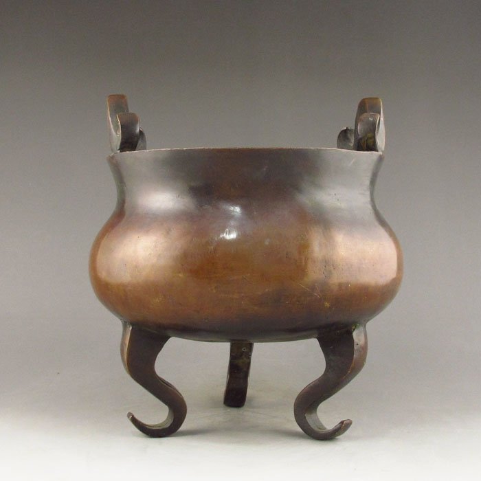 Vintage Chinese Bronze 3 Legs Incense Burner Marked: Vintage Chinese Bronze 3 Legs Incense Burner Marked Dimension:165*152*152(mm) 6.50*5.98*5.98(in) Weight 3.95 lbs/1790g