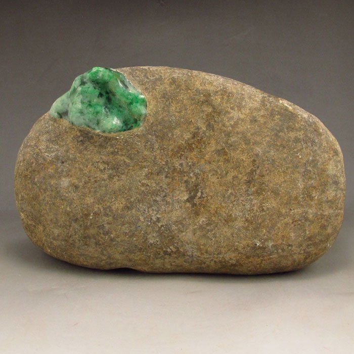 Superb Natural Jadeite Original Stone / Gamble Stone: Superb Natural Jadeite Original Stone / Gamble Stone Statue Dimension:230*180*100(mm)9.06*7.09*3.94(in)Weight 13.56 lbs/6.15 kg Tips about Jadeite Jade Jadeite generally occurs in metamorphic rocks wi
