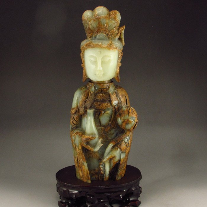 Old Chinese Natural Jade Statue Ru Yi Kwan-yin: Old Chinese Natural Jade Statue Ru Yi Kwan-yin Dimension: 315*95*75(mm) 12.40*3.74*2.91(in) Weight 8.65 lbs/3922 g The total weight does not include the base. The base is not included after you have w
