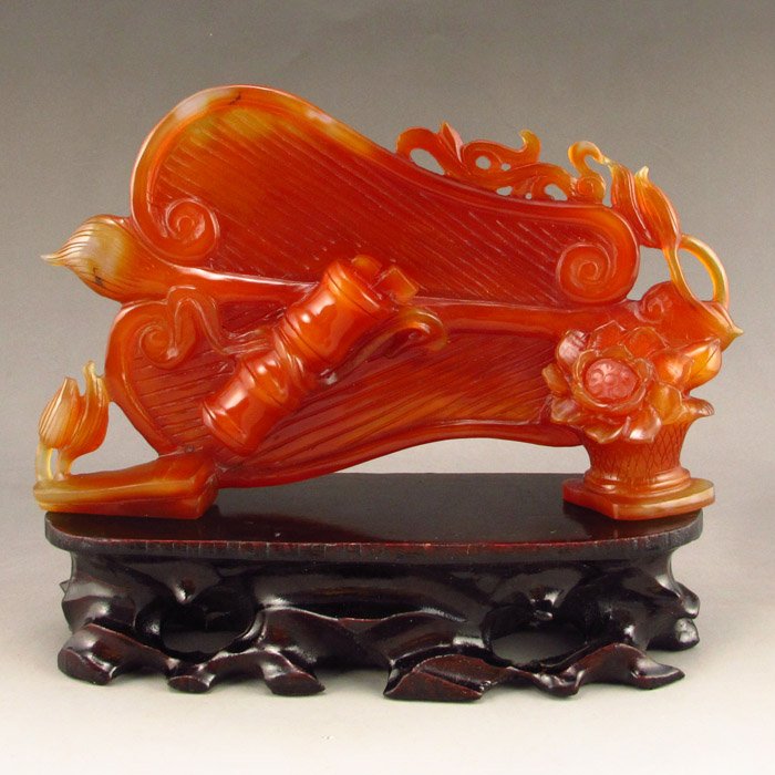 Beautiful Chinese Natural Agate Statue - Palm-leaf Fan: Beautiful Chinese Natural Agate Statue - Palm-leaf Fan Dimension: 200*125*32(mm) 7.87*4.92*1.26(in) Weight 0.79 lbs/360 g Agate is a code, Ma Nao, horse brain, is a kind of mineral chalcedony class, i