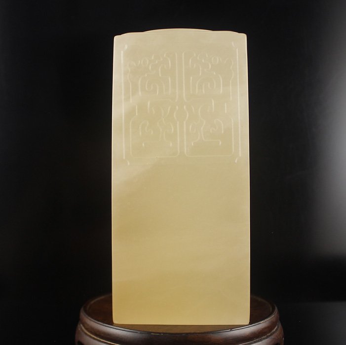 Beautiful Chinese Natural Shoushan Stone Seal: Beautiful Chinese Natural Shoushan Stone Seal Statue Dimension: 145*67*67(mm) 5.71*2.64*2.64(in) Weight 3.37 lbs/1530 g Tips about Shoushan Stone Chinese Fujian Shoushan stone is one of four Chinese t