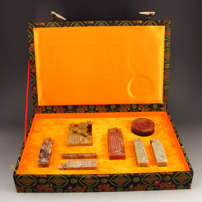 A Set Hand Carved Chinese Shoushan Stone Seal: A Set Hand Carved Chinese Shoushan Stone SealDimension: 80*21*21 (mm) 3.15*0.83*0.83 (in) Weight 0.18lbs/80g Dimension: 72*16*16 (mm) 2.83*0.63*0.63 (in) Weight 0.09 lbs/40g Dimension:68*12*12 (mm) 2.