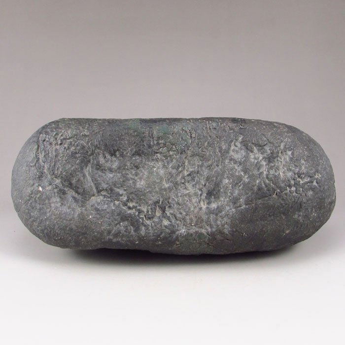 Natural Jadeite Original Stone / Gamble Stone Statue: Superb Natural Jadeite Original Stone / Gamble Stone StatueDimension: 160*80*65(mm) 6.30*3.15*2.56(in) Weight 3.99 lbs/1808 gTips about Jadeite JadeJadeite generally occurs in metamorphic rocks with a