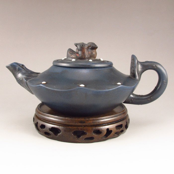 Yixing Zisha / Purple Clay Teapot w Mandarin Duck Lid: Handmade Chinese Yixing Zisha / Purple Clay Teapot w Mandarin Duck Lid & Artist Signature Dimension: 156*106*65(mm) 6.14*4.17*2.56 (in) Weight 0.43 lbs/196 g There are a variety of Zisha mud color, re