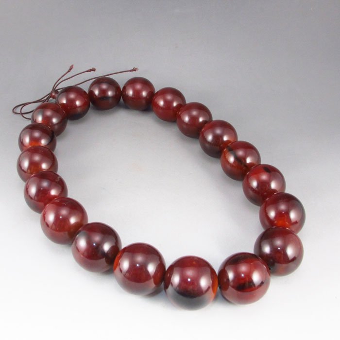 Hand Carved Chinese Ox Horn Bracelet: Hand Carved Chinese Ox Horn Bracelet Dimension: 29(mm) 1.14(in) Weight 0.07 lbs/30g Tips about horn sculpture Horn sculpture has a long history. The horn sculpture is usually made of rhino, ox, or etc