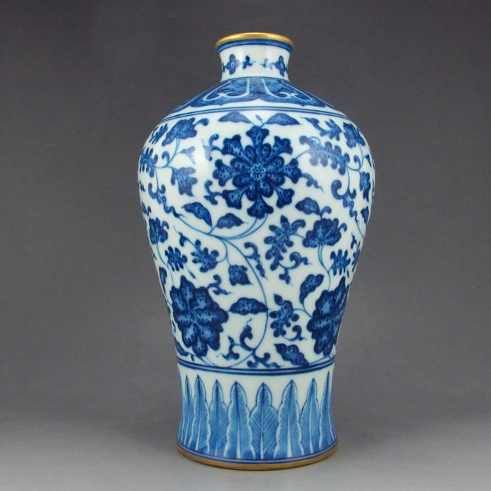 Chinese Gilt Edges Blue And White Porcelain Vase: Chinese Gilt Edges Blue And White Porcelain Vase w Qian Long Mark Dimension: 107*107*188(mm) 4.21*4.21*7.40(in) Weight 1.57 lbs/710 g Tips about Chinese Porcelain Chinese ceramic ware is an art craft 