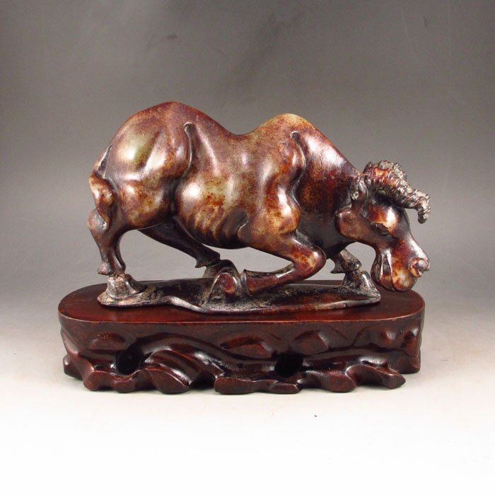 Vintage Chinese Natural Hetian Jade Statue Ox: Vintage Hand-carved Chinese Natural Hetian Jade Statue - Drinking Water Ox Dimension: 200*120*75 (mm) 7.87*4.72*2.95 (in) Weight 3.47 lbs/1576g Tips about Chinese Hetian Nephrite Jade Hetian jade is a