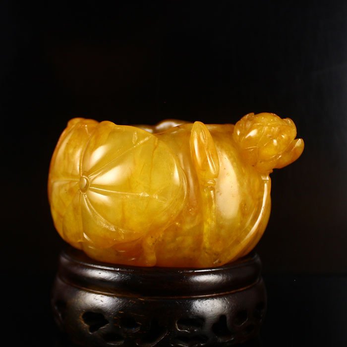 Chinese Natural Shoushan Stone Lotus Brush Washer: Chinese Natural Shoushan Stone Lotus Brush Washer Dimension: 85*77*46 (mm) 3.35*3.03*1.81 (in) Weight 0.57 lbs/260g Tips about Shoushan StoneChinese Fujian Shoushan stone is one of four Chinese tradit