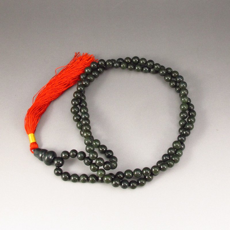 Chinese Hetian Jade 108 Buddhist Prayer Beads Necklace: Chinese Natural Deep Green Hetian Jade 108 Buddhist Prayer Beads Necklace Dimension:8*8*840(mm)0.31*0.31*33.07(in) Weight 0.20 lbs/90 gTips about Chinese Hetian Nephrite Jade Hetian jade is a nephrite