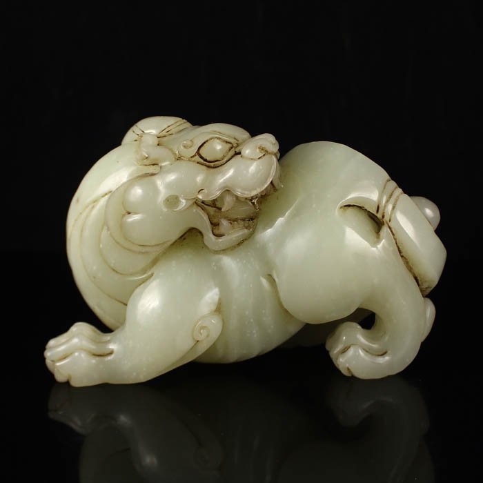 Excellent Chinese Hetian Jade Lucky Foo Dog Statue: Excellent Chinese Hetian Jade Lucky Foo Dog Statue Dimension: 131*64*90(mm) 5.16*2.52*3.54(in) Weight 1.77 lbs/802g Tips about Chinese Hetian Nephrite Jade Hetian jade is a nephrite jade and is regard