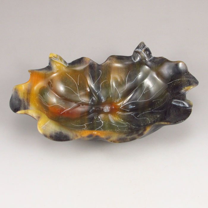 Vintage Hand Carved Chinese Ox Horn Brush Washer: Vintage Hand Carved Chinese Ox Horn Brush Washer Dimension: 124*88*25(mm) 4.88*3.46*0.98(in) Weight 0.11lbs/48g Tips about horn sculpture Horn sculpture has a long history. The horn sculpture is usual
