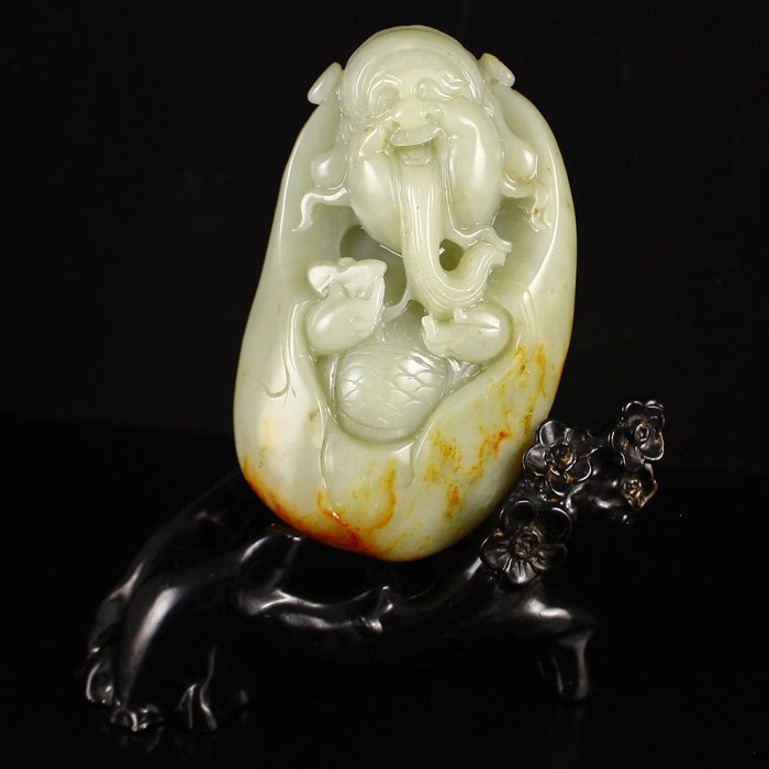 China Natural Hetian Jade Statue - Fortune Taoism Deity: Hand Carved Chinese Natural Hetian Jade Statue - Fortune Taoism Deity Dimension: 97*57*31(mm) 3.82*2.24*1.22(in) Weight 0.56 lbs/256g Tips about Chinese Hetian Nephrite Jade Hetian jade is a nephrite 