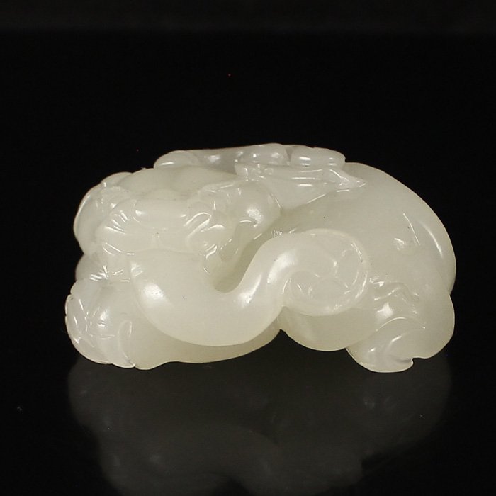 Chinese Natural Hetian Jade Statue - Fortune Pixiu: Hand Carved Chinese Natural Hetian Jade Statue - Fortune PixiuDimension:55*46*22(mm)2.17*1.81*0.87(in)Weight0.19 lbs/85 gTips about Chinese Hetian Nephrite Jade Hetian jade is a nephrite jade and is r