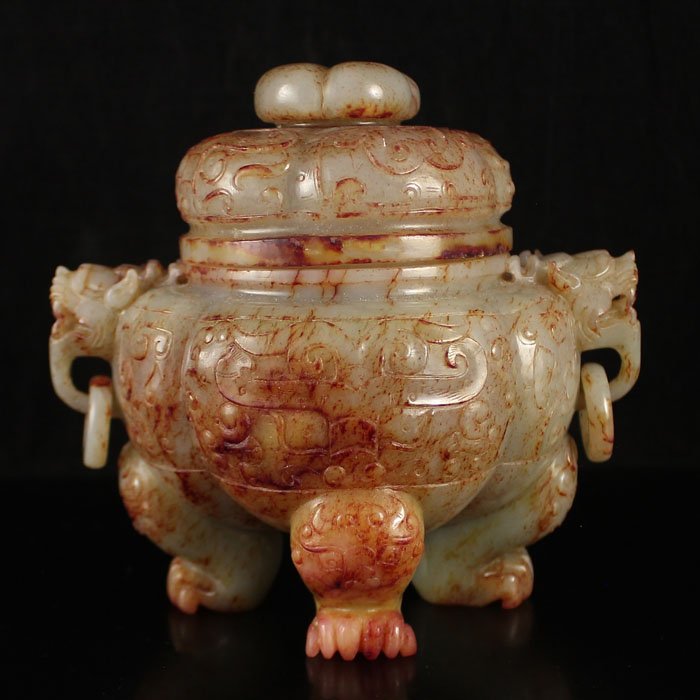 Chinese Qing Hetian Jade Double Rings Incense Burner: Vintage Hand Carved Chinese Qing Dynasty Hetian Jade Low Relief Double Rings 4 Leg Incense Burner Dimension: 130*121*105 (mm) 5.12*4.76*4.13 (in) Weight 1.63 lbs/739g Tips about Chinese Hetian Nephrit