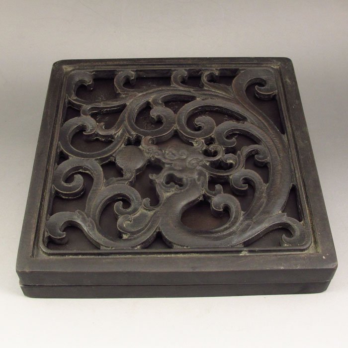 Vintage Hollow Out Carved China Duan Inkstone W Dragon: Vintage Hollow Out Carved Chinese Duan Inkstone W Dragon Dimension:158*158*30(mm)6.22*6.22*1.18 (in) Weight3.58 lbs/1624g
