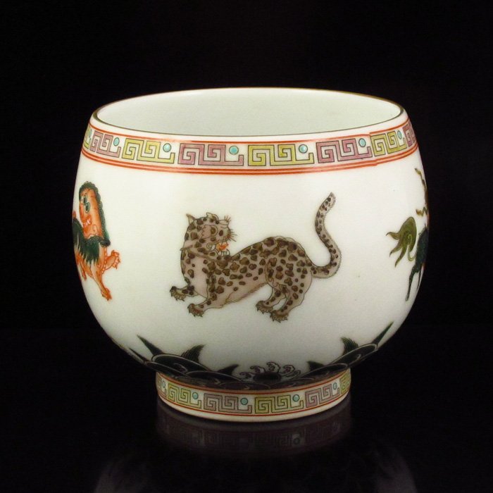 Chinese Wu Cai Porcelain Cup w Fortune Beast: Hand-painted Chinese Wu Cai Porcelain Cup w Fortune Beast & Qianlong Mark Dimension:95*95*75(mm)3.74*3.74*2.95(in)Weight 0.33 lbs/151 g Tips about Chinese Porcelain Chinese ceramic ware is an art craf