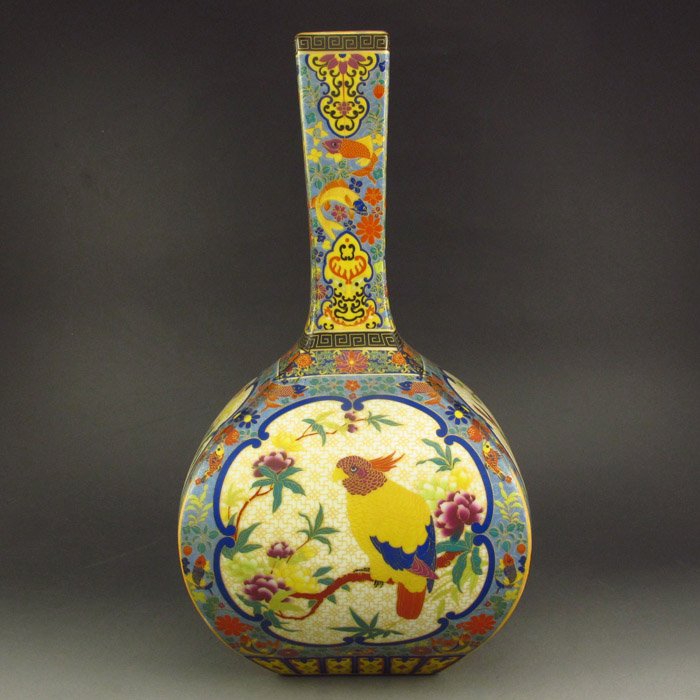 Hand Draw Chinese Enamel Porcelain Vase w Qianlong Mark: Hand Draw Chinese Enamel Porcelain Vase w Qianlong Mark Dimension:135*135*275(mm) 5.31*5.31*10.83(in) Weight3.62 lbs/1640g Tips about Chinese Porcelain Chinese ceramic ware is an art craft that has be