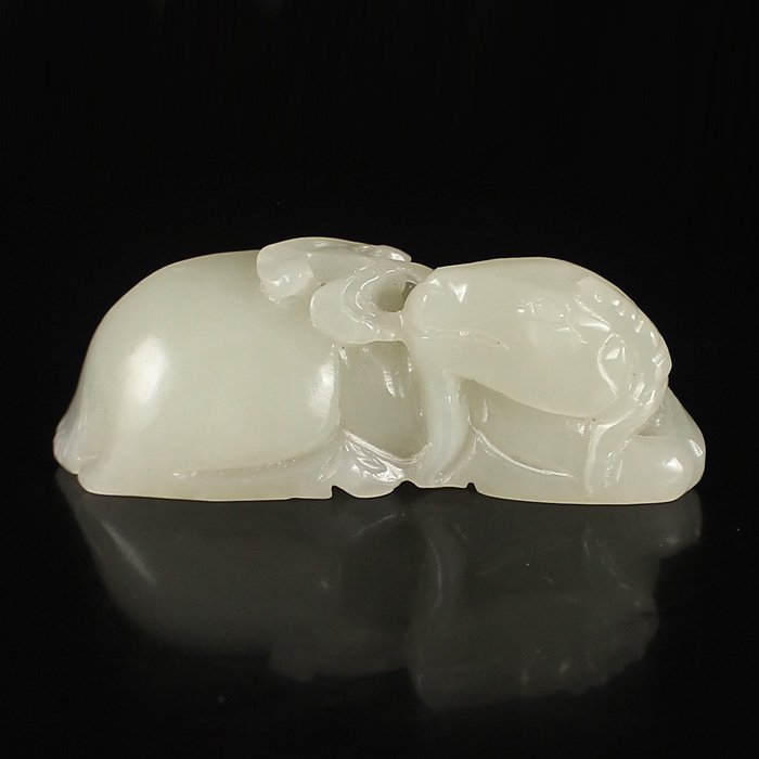 Chinese Natural Hetian Jade Statue - Fortune Sheep: Hand Carved Chinese Natural Hetian Jade Statue - Fortune Sheep Dimension: 67*26*25(mm) 2.64*1.02*0.98(in) Weight 0.14 lbs/64 g Tips about Chinese Hetian Nephrite Jade Hetian jade is a nephrite jade an