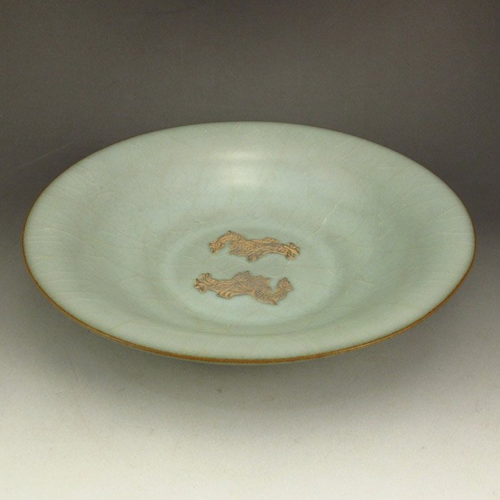 Superb Chinese Longquan Kiln Porcelain Brush Washer: Superb Chinese Longquan Kiln Double Dragon Porcelain Brush WasherDimension:225*225*54(mm)8.86*8.86*2.13(in) Weight 1.74 lbs/790g Tips about Chinese Porcelain Chinese ceramic ware is an art craft that 