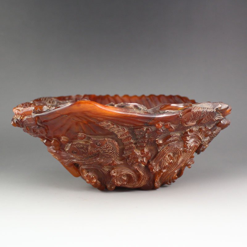 Chinese Ox Horn Brush Washer Carved Naked & Fish: Vintage Chinese Ox Horn Brush Washer Carved Naked & FishDimension: 180*155*75(mm) 7.09*6.1*2.95(in) Weight 1.00 lbs/452g Tips about horn sculpture Horn sculpture has a long history. The horn sculpture