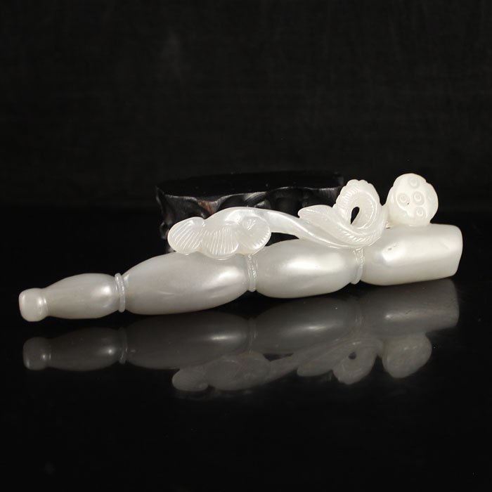 Chinese Natural Hetian Jade Ruyi Cigarette Holder (1 of 6)