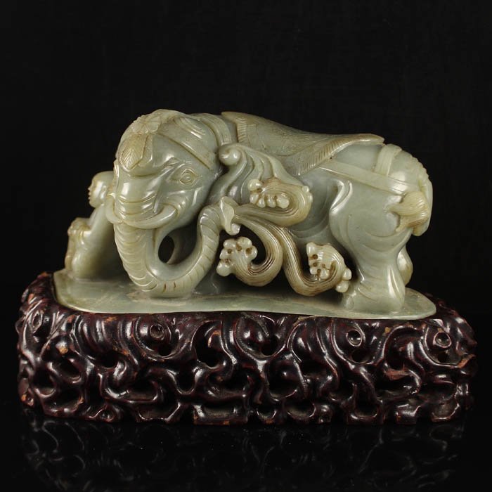 Chinese Qing Dy Hetian Jade Statue - Elephant & Kid (1 of 8)