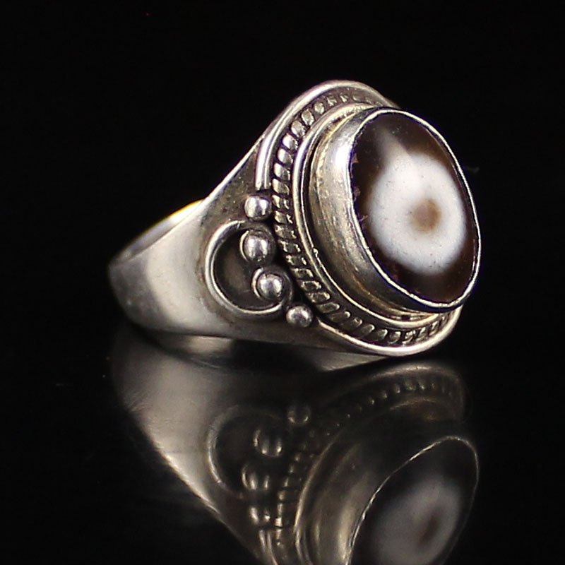 Genuine 925 Silver Inlay Natural DZI Agate Ring (1 of 5)