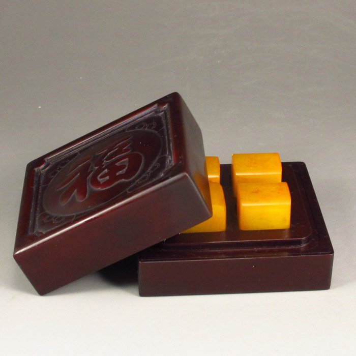 Chinese Natural Shoushan Stone Seals & Seal Box (1 of 9)