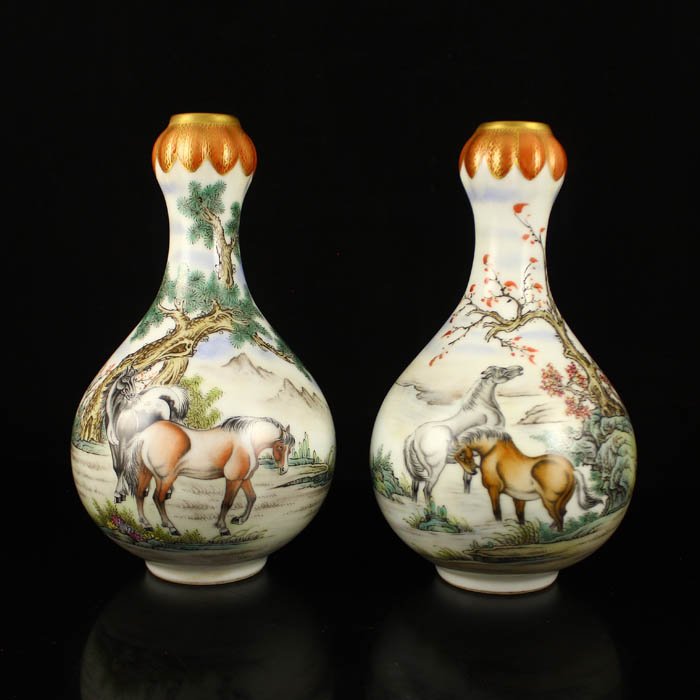 A Pair China Gold-plating Enamel Porcelain Vase (1 of 10)