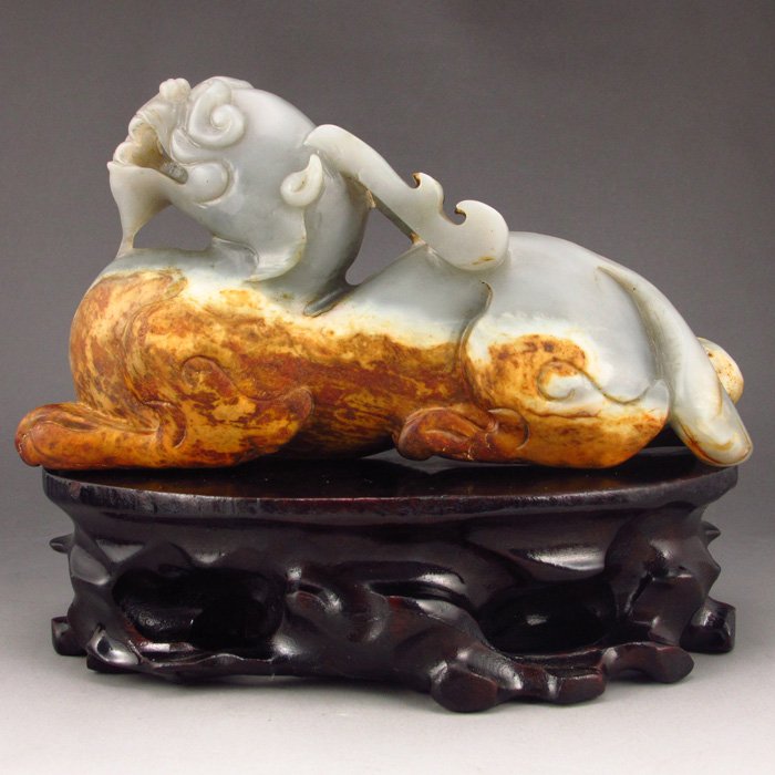 Chinese Natural Hetian Jade Statue - Lucky Beast: Vintage Chinese Natural Hetian Jade Statue - Lucky Beast Dimension: 190*105*55(mm) 7.48*4.13*2.17(in) Weight 2.63 lbs/1192g Tips about Chinese Hetian Nephrite Jade Hetian jade is a nephrite jade and i