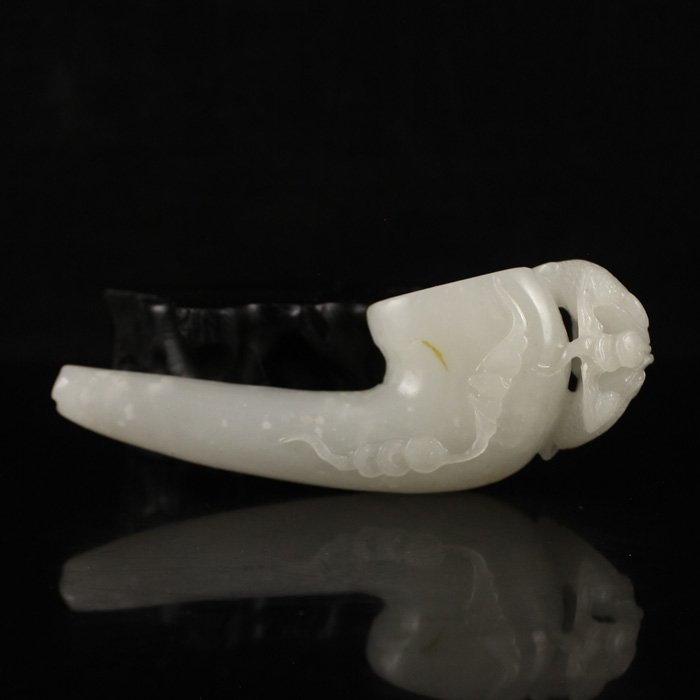 Chinese Natural Hetian Jade Cigarette Holder Carved Bat (1 of 7)