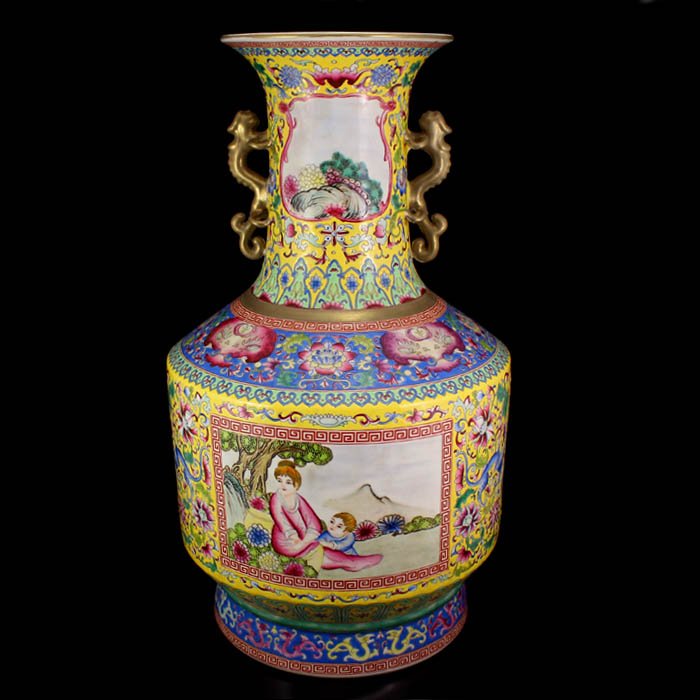 Chinese Gilt  Edges Yellow Ground Enamel Porcelain Vase (1 of 10)