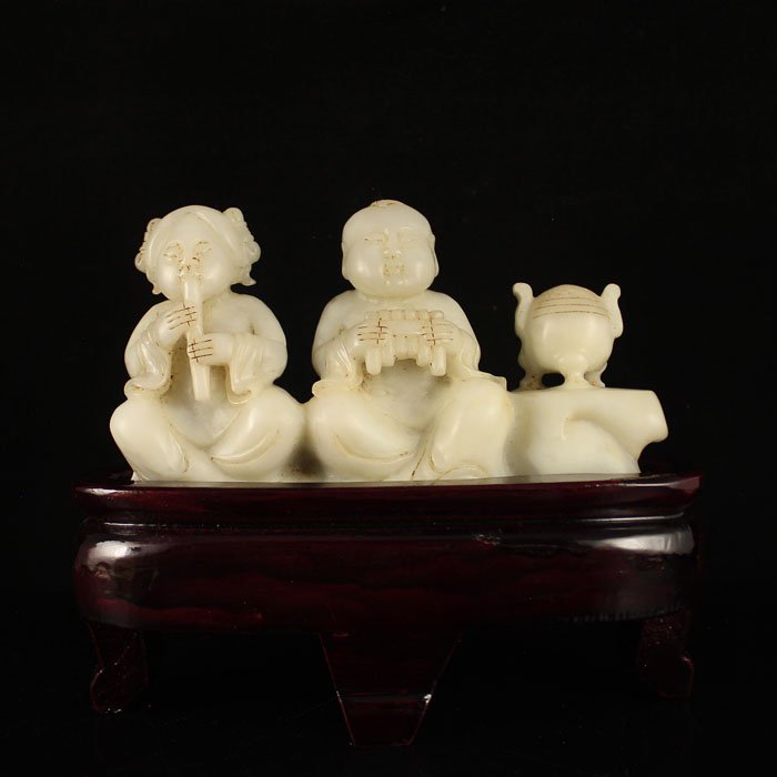 Vintage Chinese Hetian Jade Statue - Boy & Girl: Vintage Chinese Hetian Jade Statue - Boy & Girl Dimension:140*80*40(mm)5.51*3.15*1.57(in)Weight 0.98 lbs/443 g Tips about Chinese Hetian Nephrite Jade Hetian jade is a nephrite jade and is regarded as