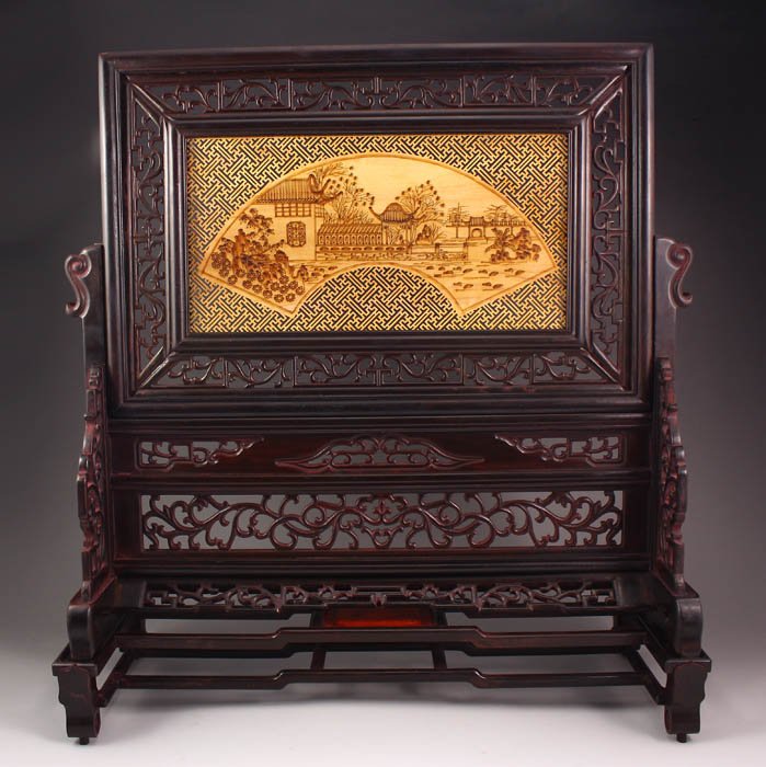 China Natural Zitan Wood Inlay Laoshan Tanxiang Screen: Chinese Natural Zitan Wood Inlay Laoshan Tanxiang Screen Dimension:230*125*320(mm)9.06*4.92*12.6(in) Weight2.05 lbs/931g
