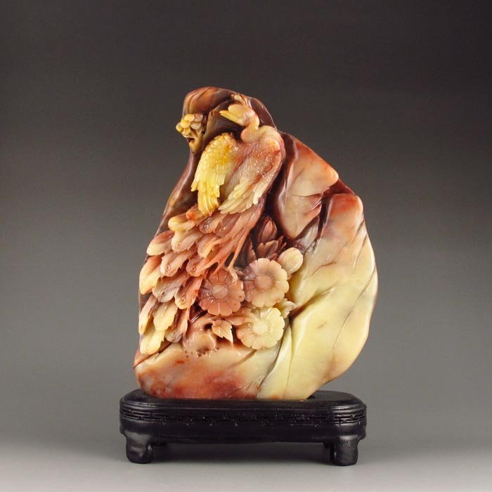 Superb Chinese Natural Shoushan Stone Statue - Peacock: Superb Hand Carved Chinese Natural Shoushan Stone Statue - Peacock Dimension:169*127*31(mm)6.65*5*1.22(in)Weight 1.74 lbs/790 g Tips about Shoushan Stone Chinese Fujian Shoushan stone is one of four C