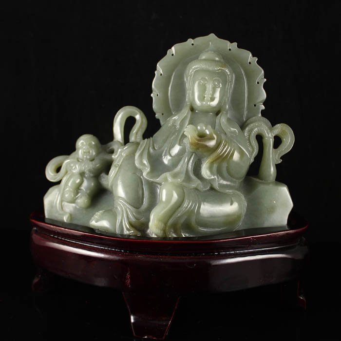 Vintage Chinese Hetian Jade Statue - Kwan-yin & Kid: Vintage Chinese Natural Hetian Jade Statue - Kwan-yin & Kid Dimension: 171*146*72(mm) 6.73*5.75*2.83(in) Weight 2.26 lbs/1026 g Tips about Chinese Hetian Nephrite Jade Hetian jade is a nephrite jade a