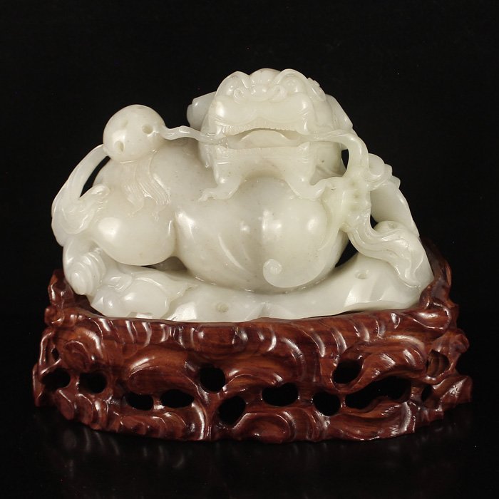 China Natural White Hetian Jade Statue - Fortune Pixiu (1 of 6)