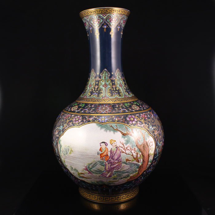 Chinese Gilt-Gold Famille Rose Figures Porcelain Vase (1 of 10)