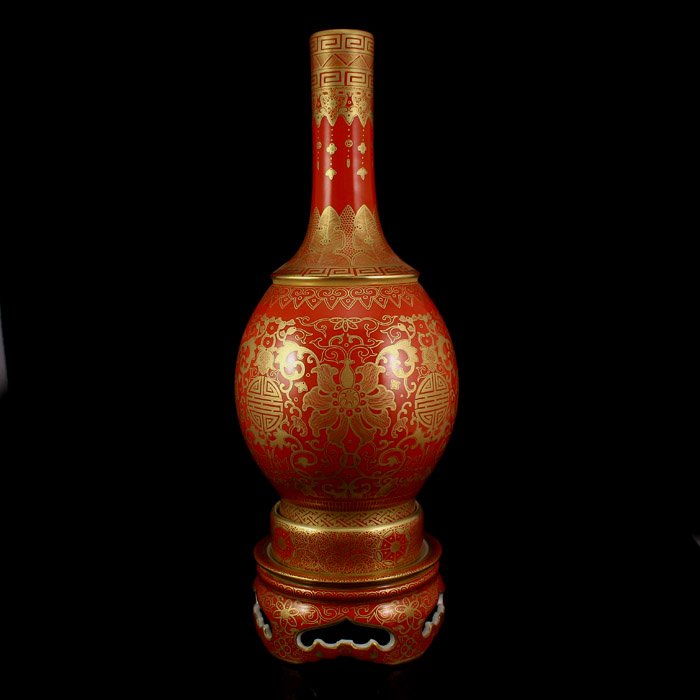 Chinese Gilt Gold Ox Blood Red Glaze Porcelain Vase (1 of 10)
