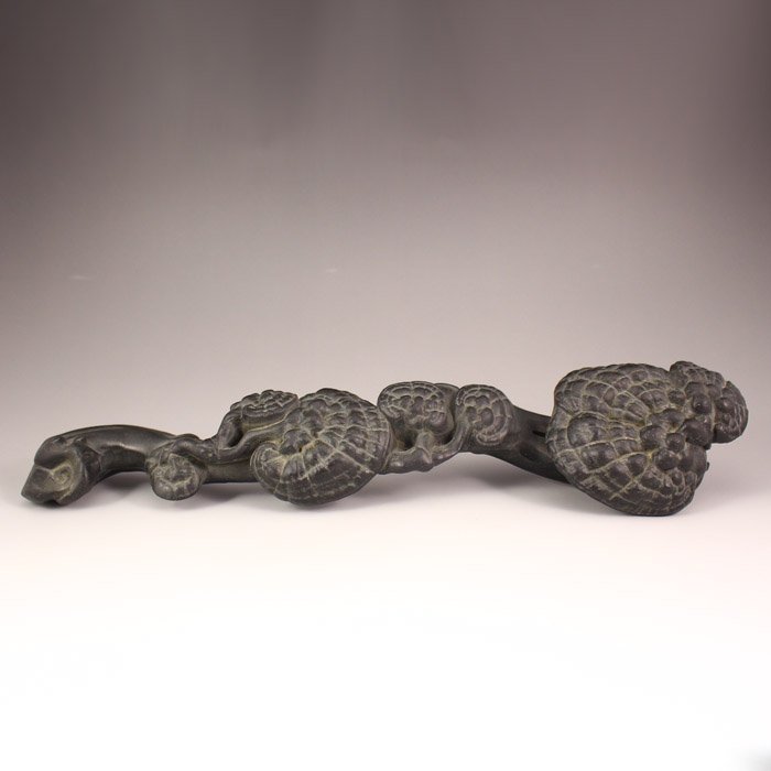 Chinese Natural Black Sanders wood Statue - Ruyi: Chinese Natural Black Sanders wood Statue - Ruyi Dimension: 360*75*60(mm) 14.17*2.95*2.36(in) Weight 1.01 lbs/457 g The world there is Shen Tan, sandalwood, green Tan, ebony, rosewood, red sandalwood,