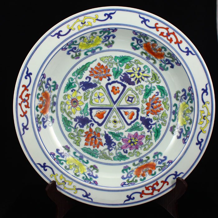 Chinese Wucai Porcelain Plate w Yong Zheng Mark (1 of 9)