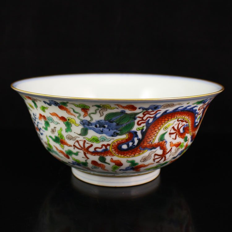 Hand-painted Chinese Gilt Edges Wu Cai Porcelain Bowls: Hand-painted Chinese Gilt Edges Wu Cai Porcelain Bowls w Jiajing Mark Dimension: 195*195*85(mm) 7.68*7.68*3.35(in) Weight 0.94 lbs/428 gTips about Chinese Porcelain Chinese ceramic ware is an art craf
