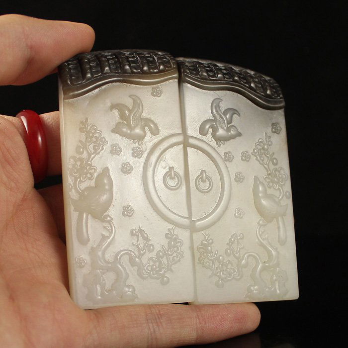 A Pair Chinese Hetian Jade Pendant -Magpie &Plum Flower (1 of 8)