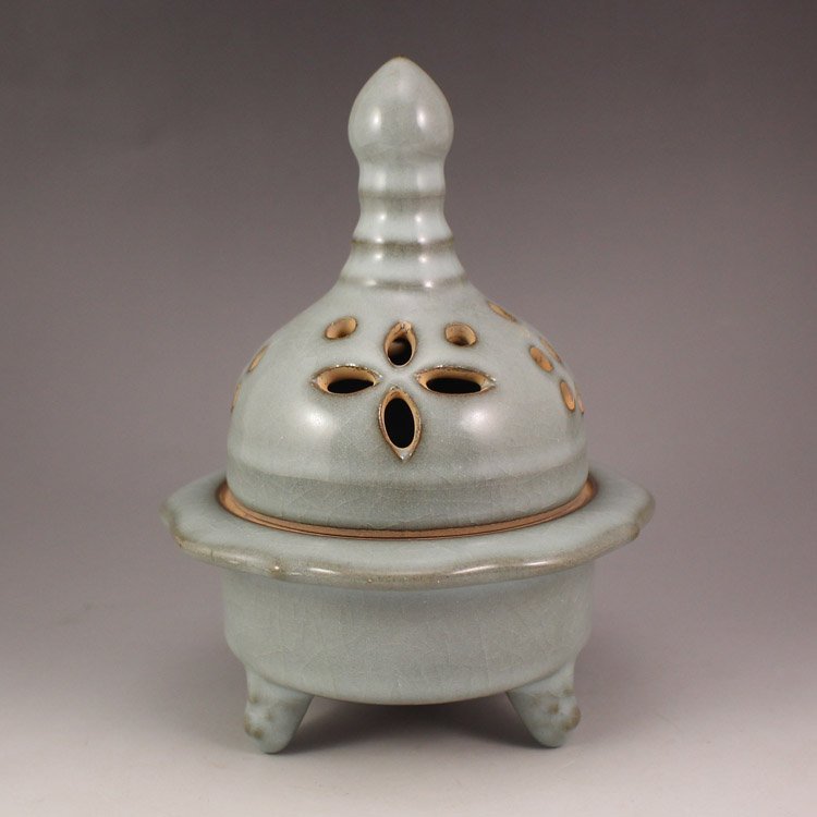 Chinese Long Quan Kiln Porcelain 3 Leg Incense Burner (1 of 8)