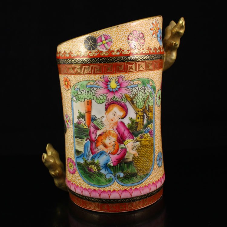 Chinese Gilt Gold Enamel Porcelain Brush Pot (1 of 9)