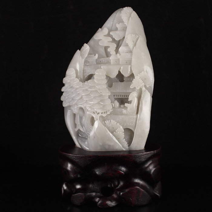 Chinese Natural Hetian Jade Statue - Sage & Pine Tree: Chinese Natural Hetian Jade Statue - Sage & Pine Tree Dimension: 110*80*40(mm) 4.33*3.15*1.57(in) Weight 1.59 lbs/720 g Tips about Chinese Hetian Nephrite Jade Hetian jade is a nephrite jade and is re