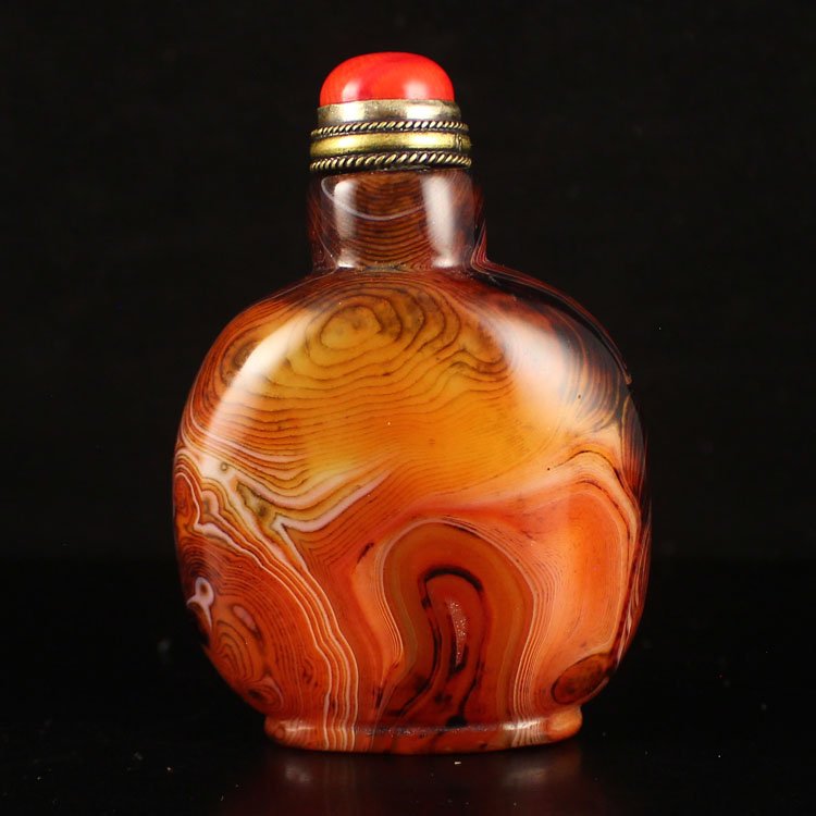Chinese Natural Agate Snuff Bottle (1 of 5)