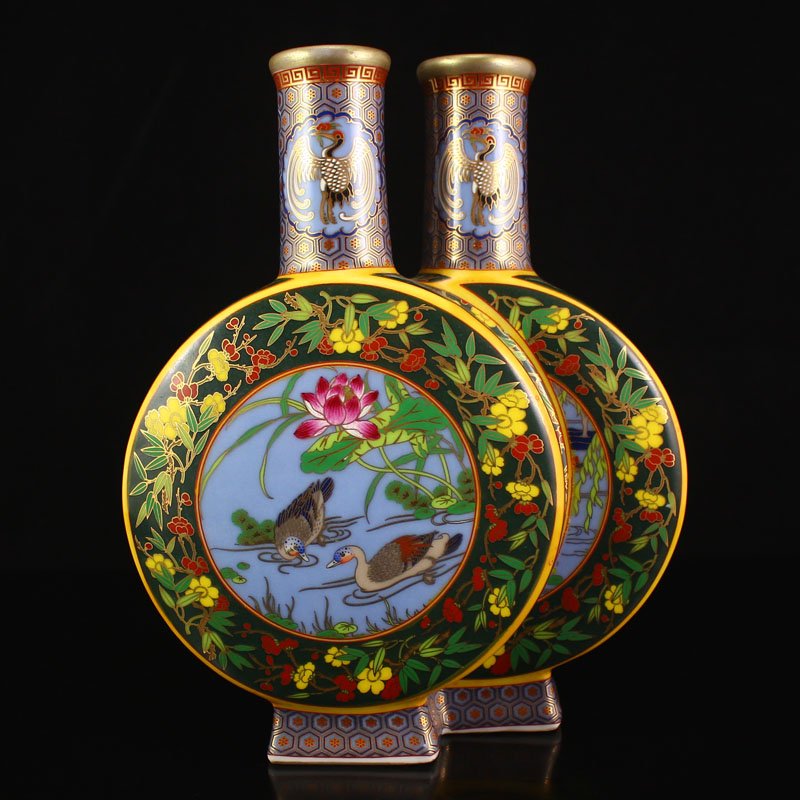Superb Chinese Gilt Gold Enamels Porcelain Twins Vases (1 of 8)