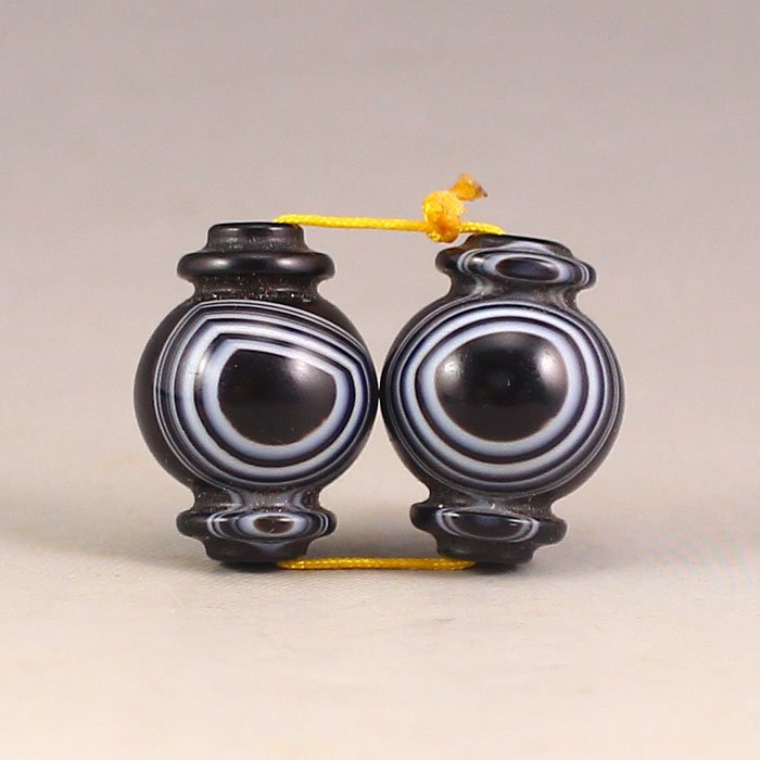 A Pair Chinese Tibet Natural DZI Agate Lucky Pendant (1 of 6)